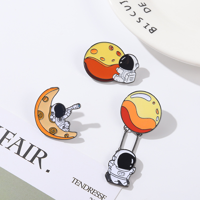 Astronaut Emaille Pin benutzer – Embroidery Bali Bewertung und Preis