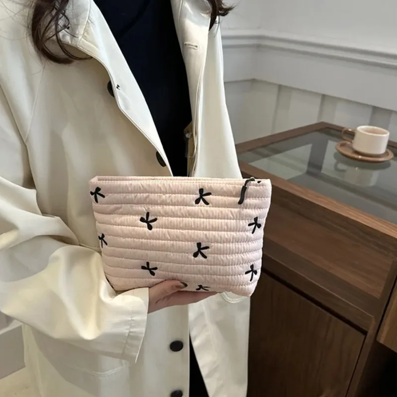 Niedliche Kosmetiktasche mit R – Embroidery Bag Bewertung und Preis